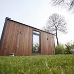 Campsite Hannah Mirror Tiny House 's-Hertogenbosch (Den Bosch)