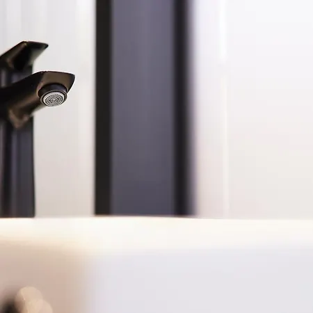 Hannah Mirror Tiny House