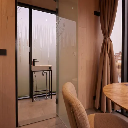Hannah Mirror Tiny House * 登博斯